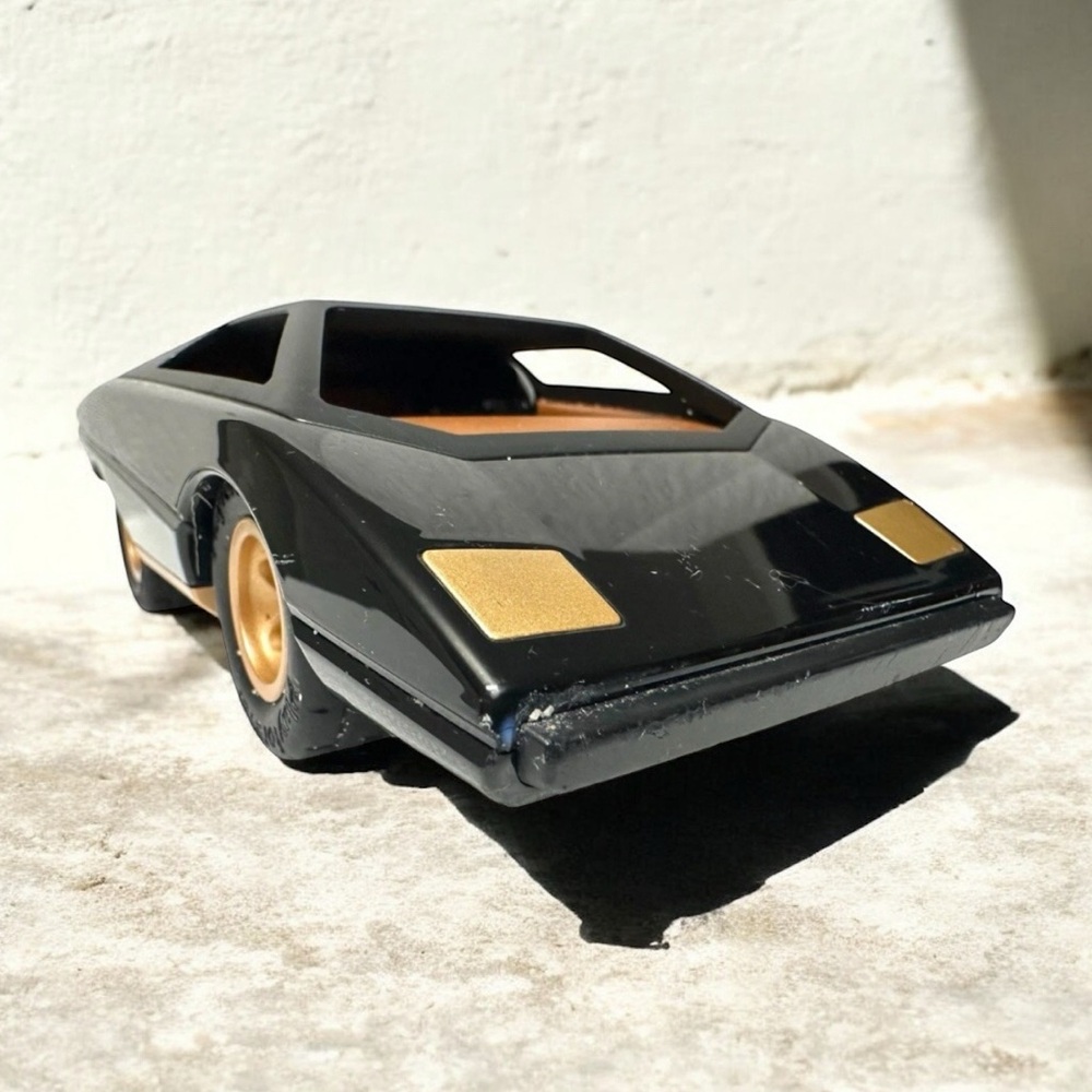 Playforever UFO Cannone Lamborghini Countach Inspired Designer Car Black Gold